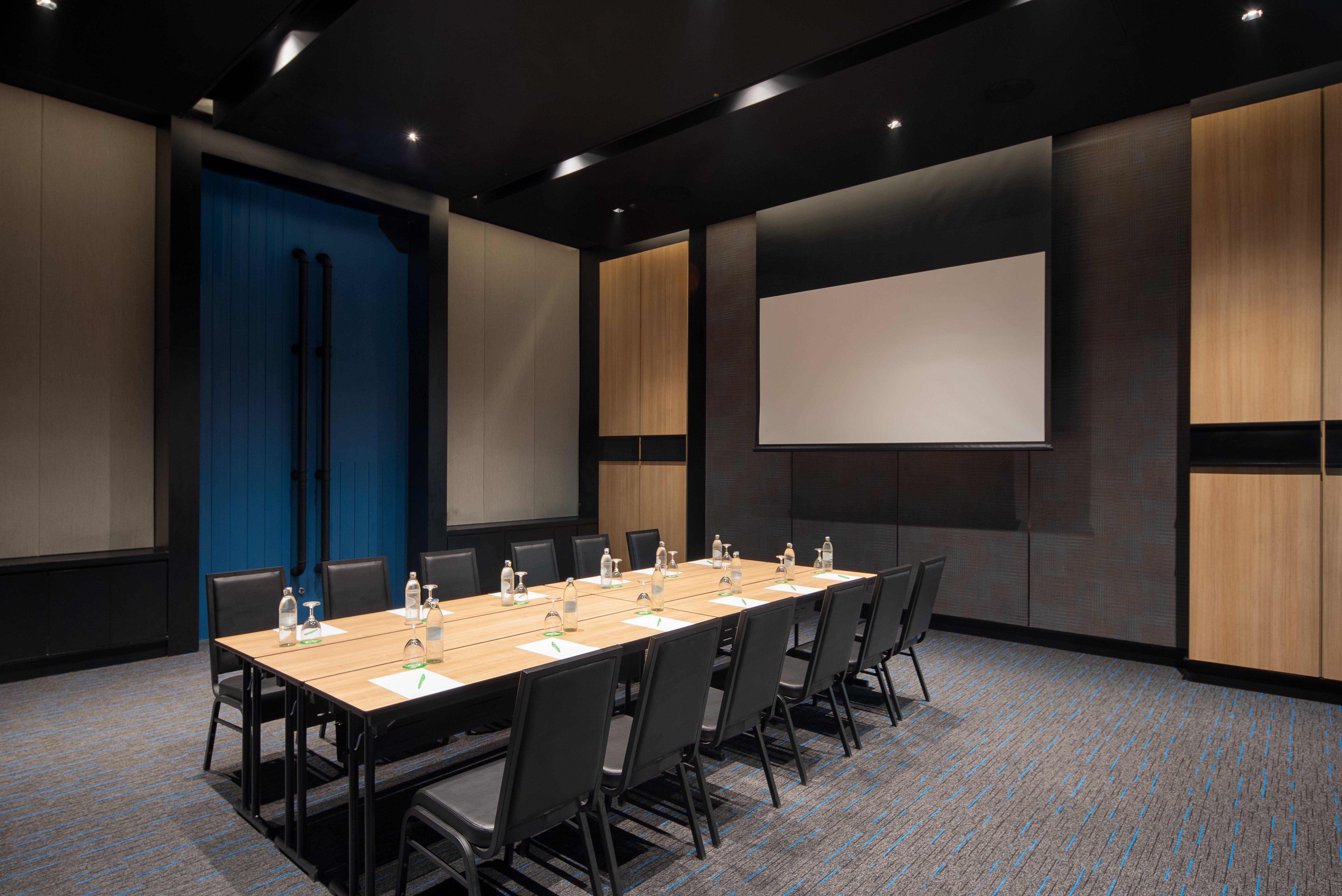 Holiday Inn & Suites Siracha Laemchabang By Ihg Сі-Рача Екстер'єр фото