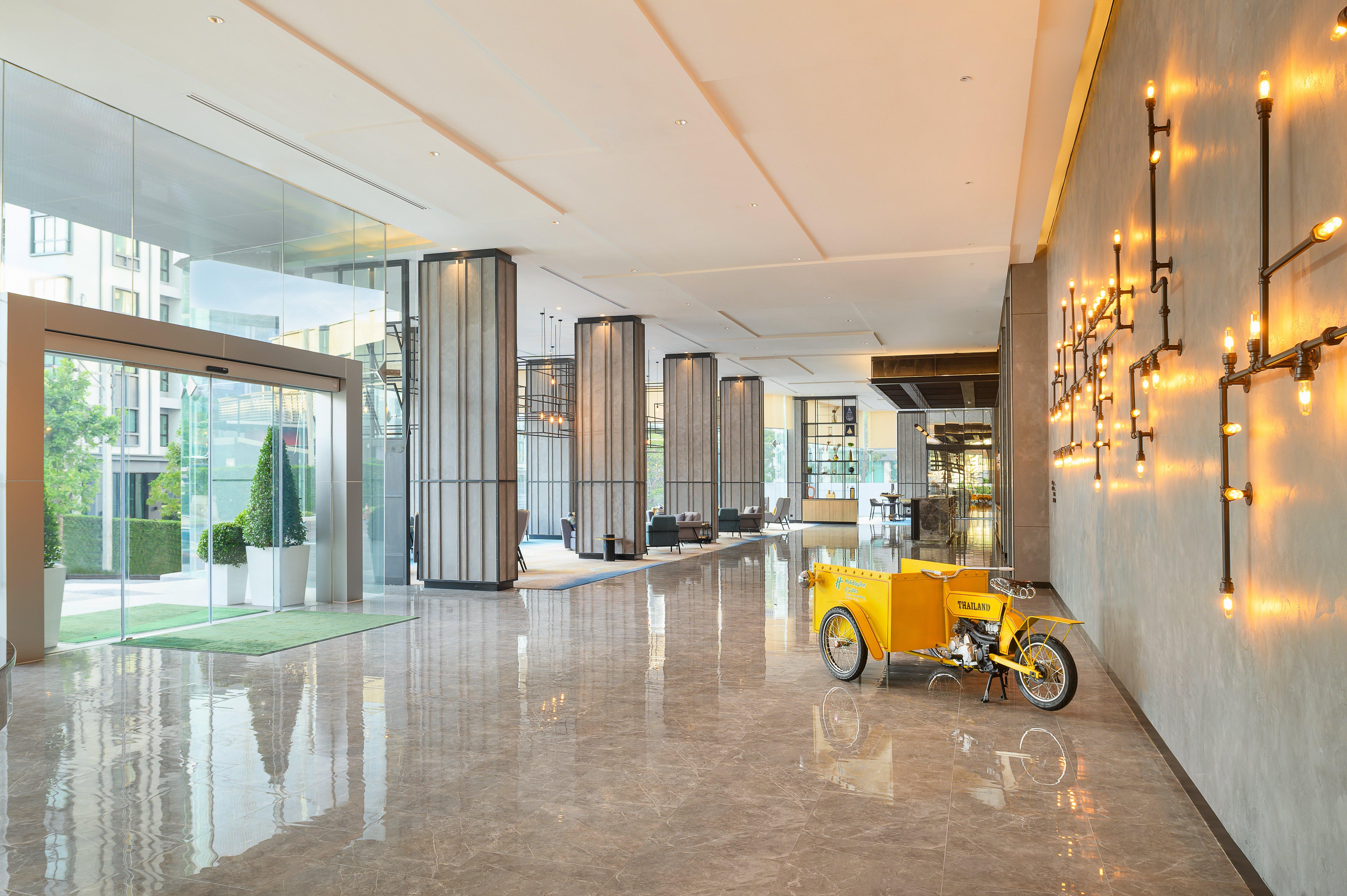 Holiday Inn & Suites Siracha Laemchabang By Ihg Сі-Рача Екстер'єр фото