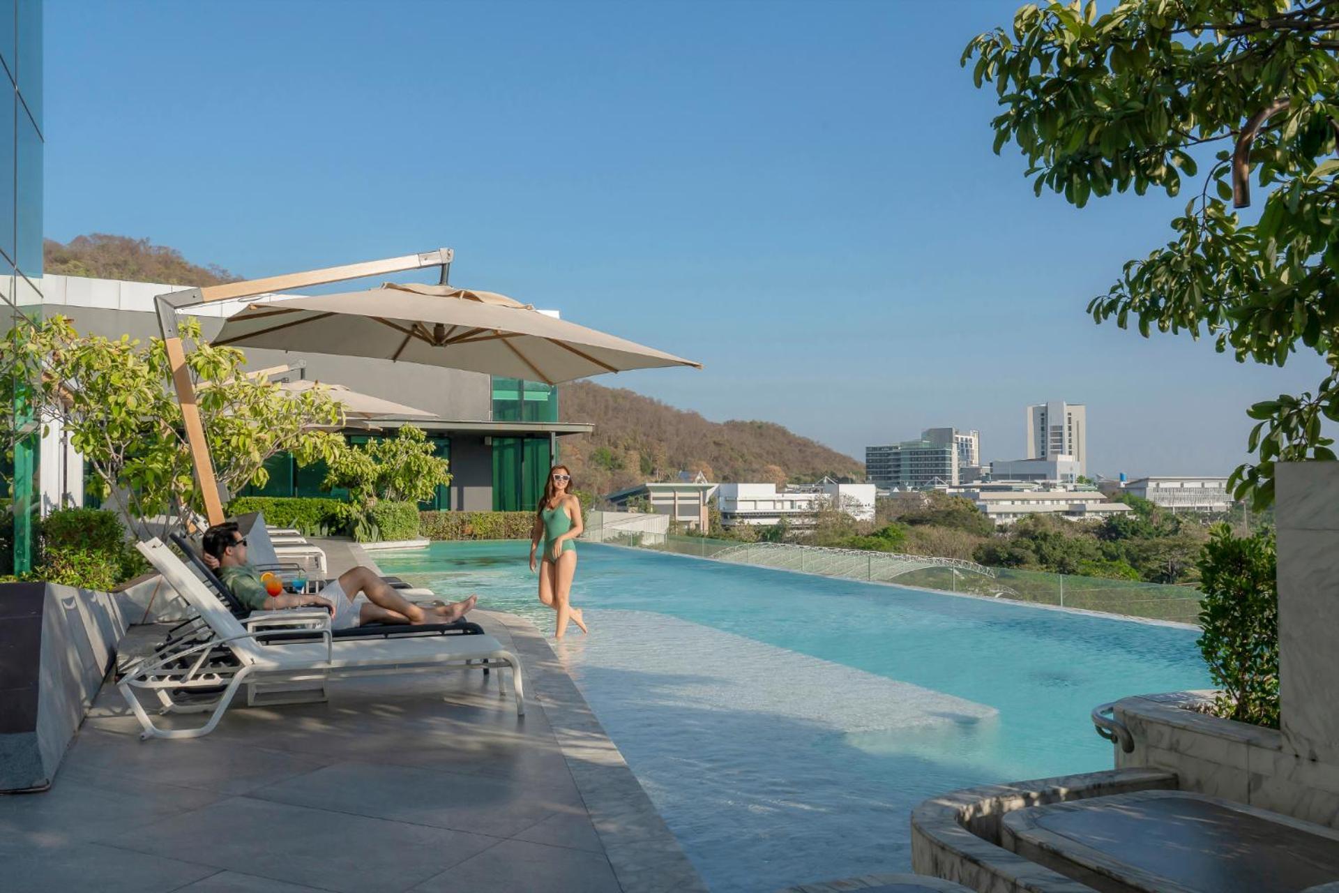 Holiday Inn & Suites Siracha Laemchabang By Ihg Сі-Рача Екстер'єр фото
